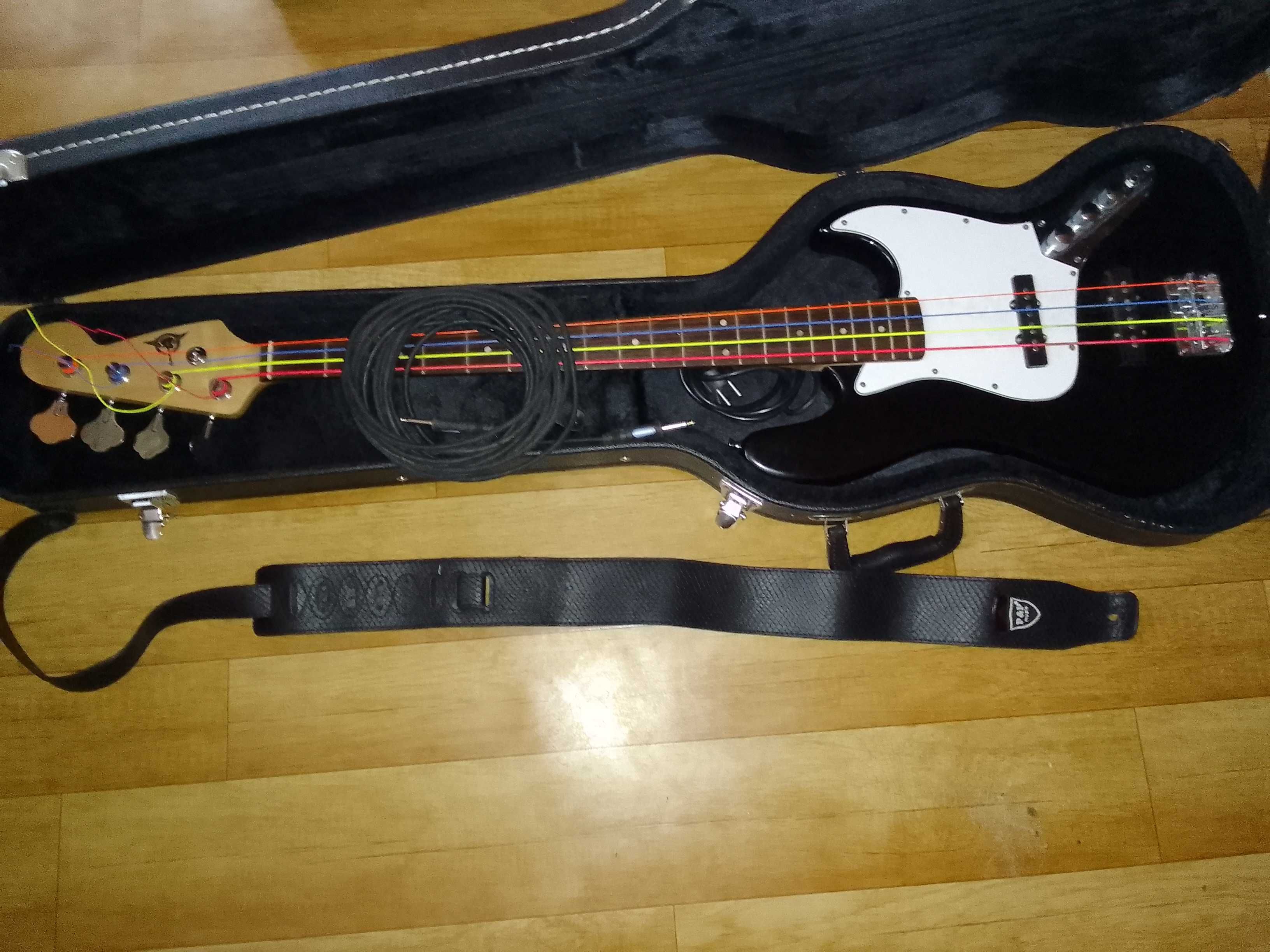 Zestaw dla basisty gitara + combo basowe