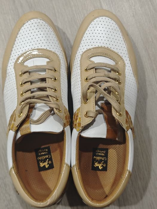 Sapatilhas Cavalinho em muito bom estado