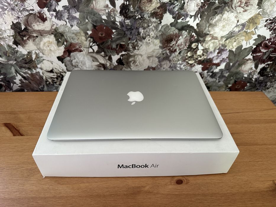 MacBook AIR 13,3 model A1466