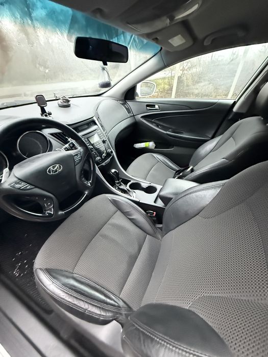 Хюндай Соната 2011 рік