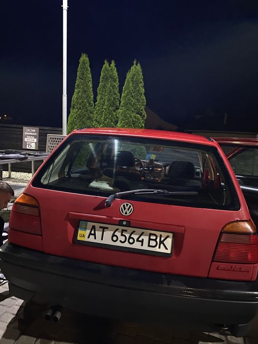 Робоча конячка Golf III терміново