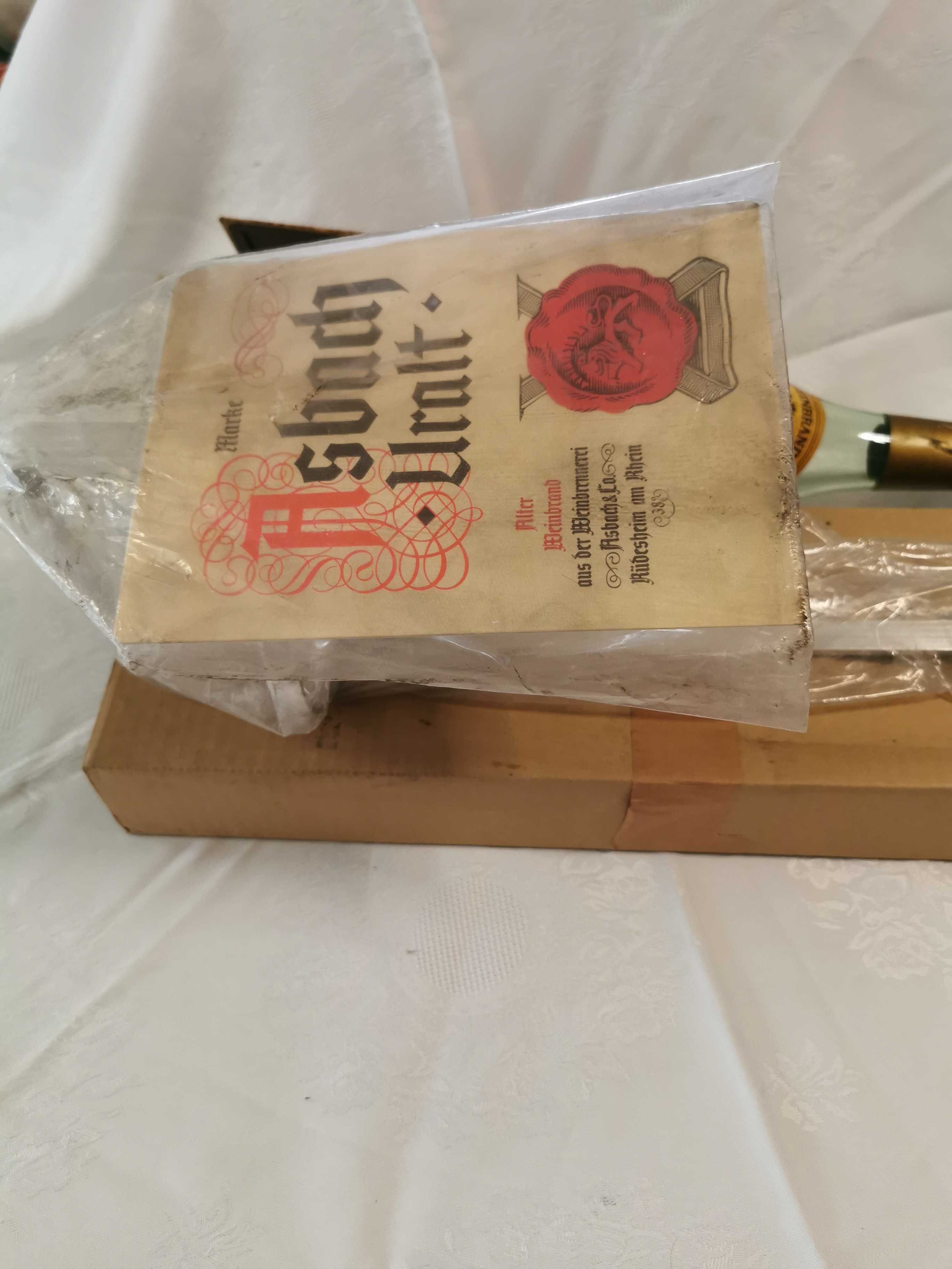 Stara zabytkowa butelka 2 litry z dozownikiem na whisky z Niemiec RFN