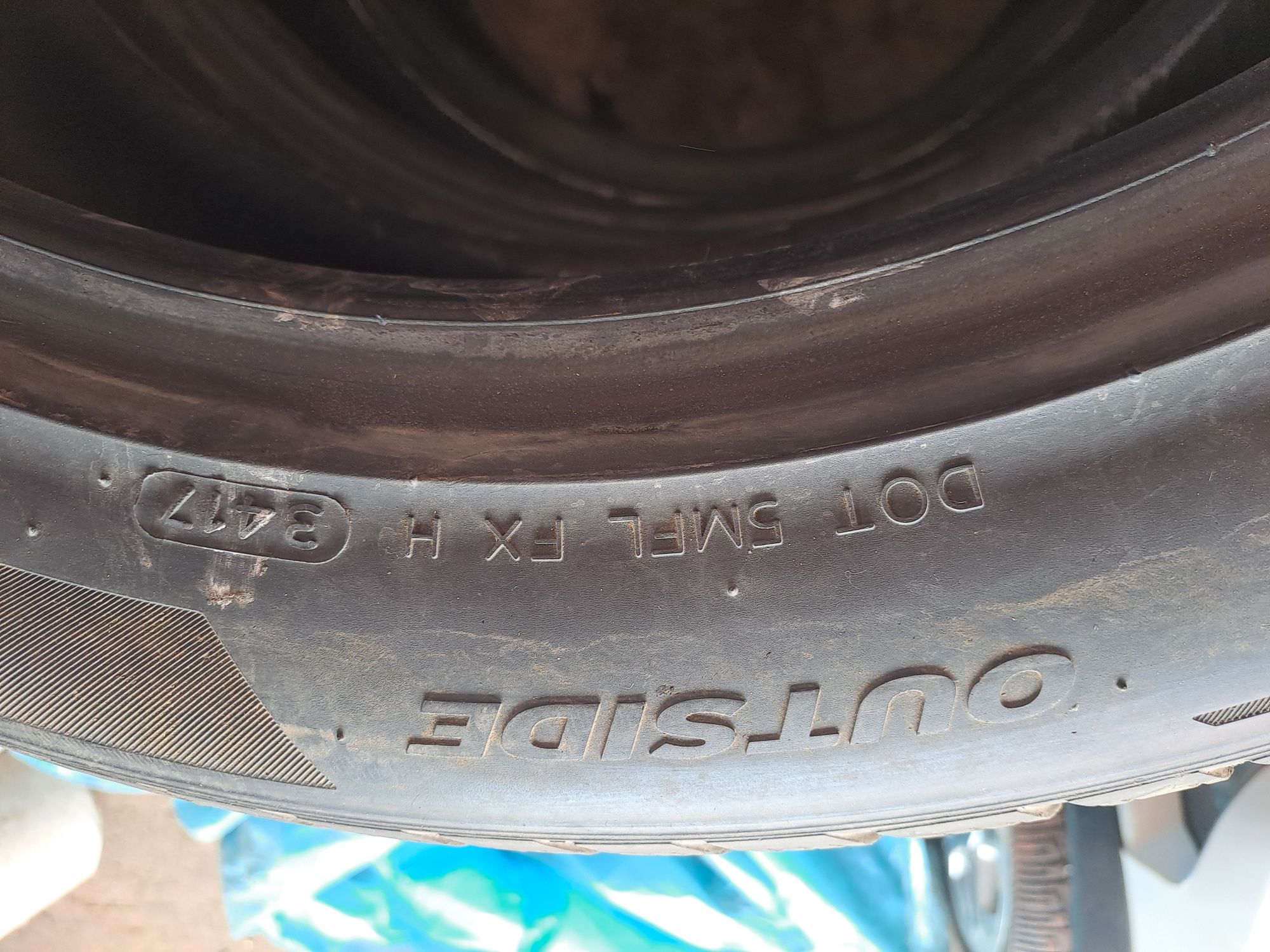 Продам шини 225/50R18