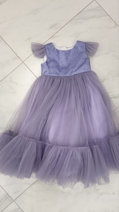 Святкова сукня для дівчинки