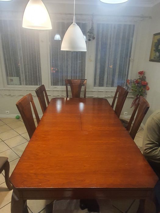 Stol rozkladany + 8 krzesel