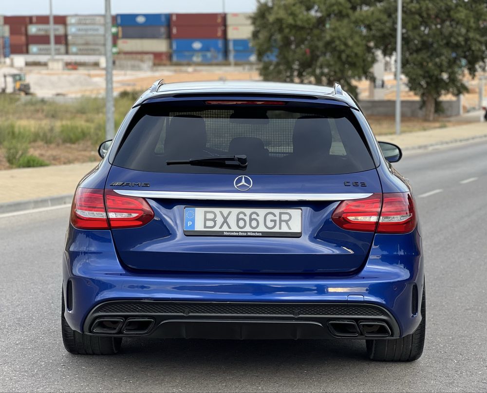 Mercedes-benz C63 AMG 4.0 V8 Bi-turbo de 476cv