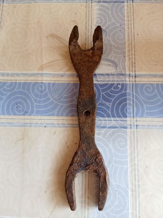 Antiga chave (ferramenta Tramagal vintage)