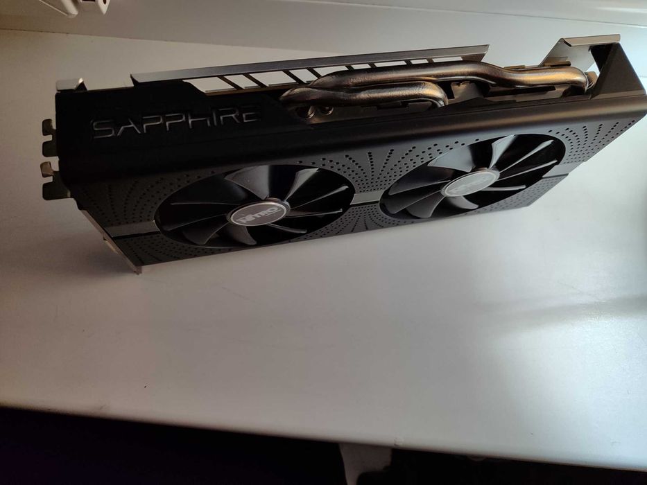 Продам відеокарту RX 580 8GB Sapphire Nitro+ у відмінному стані.