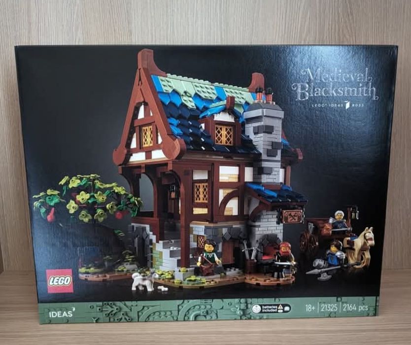 LEGO ideas 21325 - Medieval Blacksmith