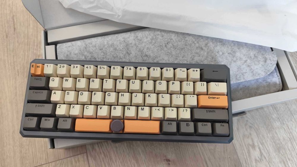 SKYLOONG GK61 PRO RGB Mini przenośna 60% mechaniczna klawiatura graczy