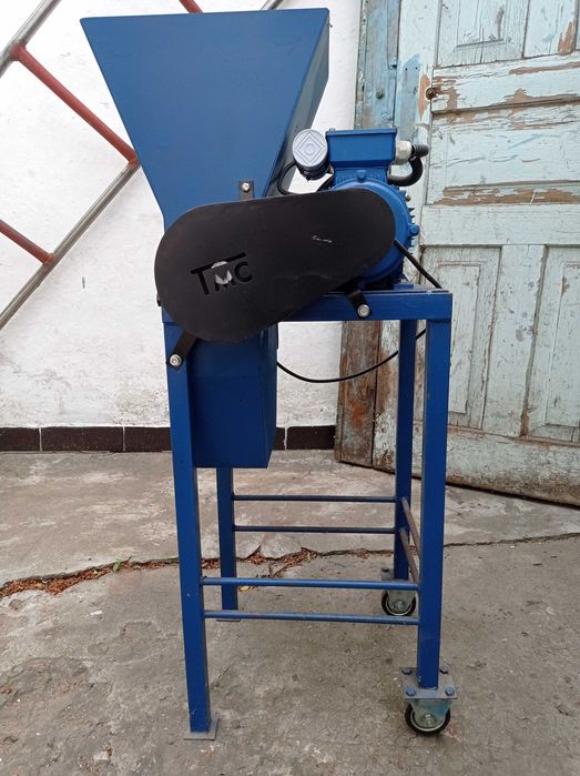 Горіхокол, установка для розлущування волоських горіхів