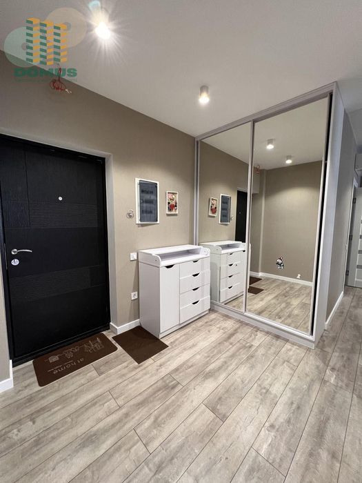 Продам! 2 комн квартира с ремонтом. ЖК Маршал Сити, Таирова