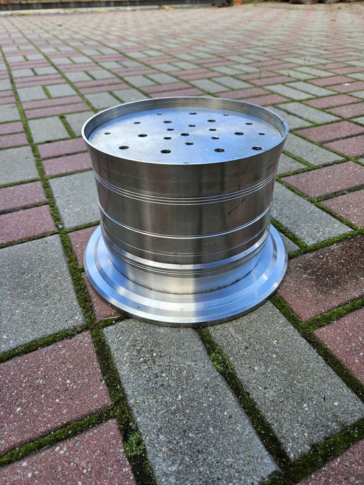 Wazon ogrodowy ze stali nierdzewnej