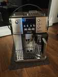 Ekspres do kawy DeLonghi PRIMADONNA z systemem mleka