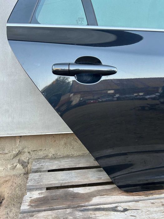 Drzwi prawy tył Volvo V60 I 452-26 ORYGINALNY LAKIER