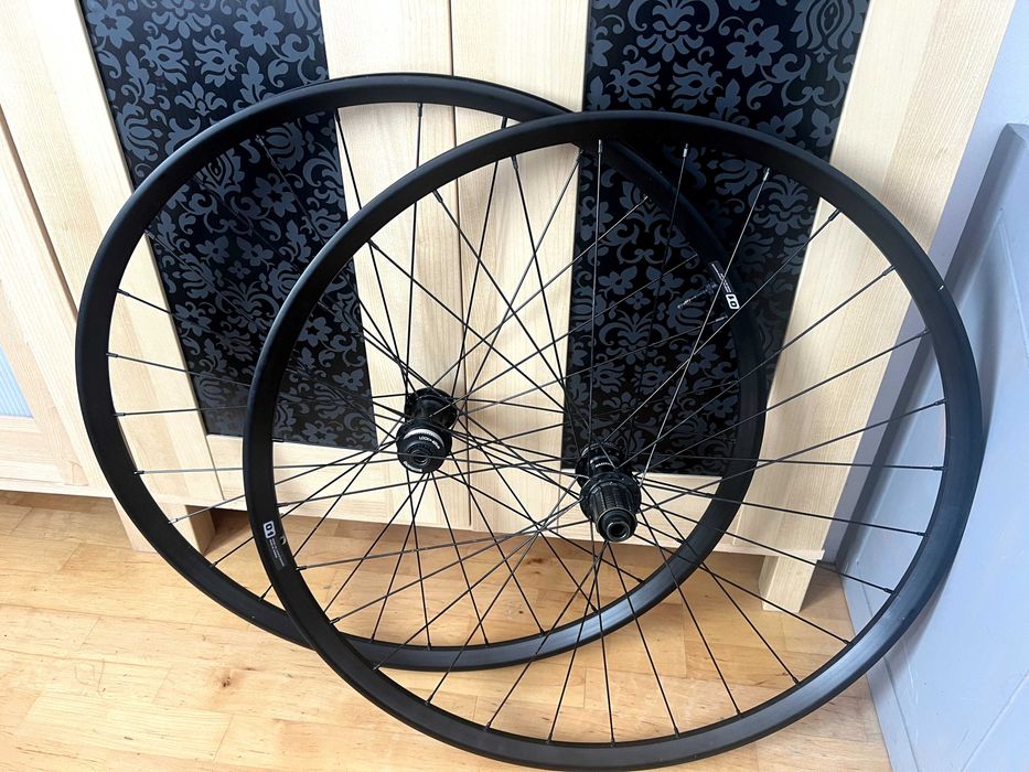 Używane koła rowerowe na piastach Shimano 700c