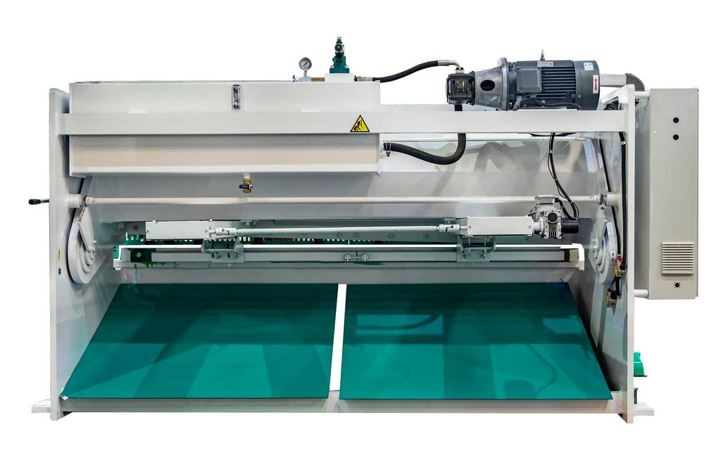 Gilotyna hydrauliczna do blachy 6x3200mm PRAWER