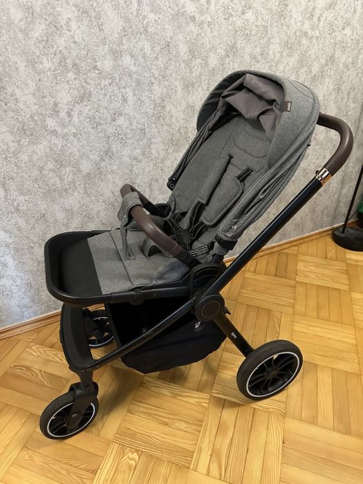 Дитяча коляска Corello epica 2022 року