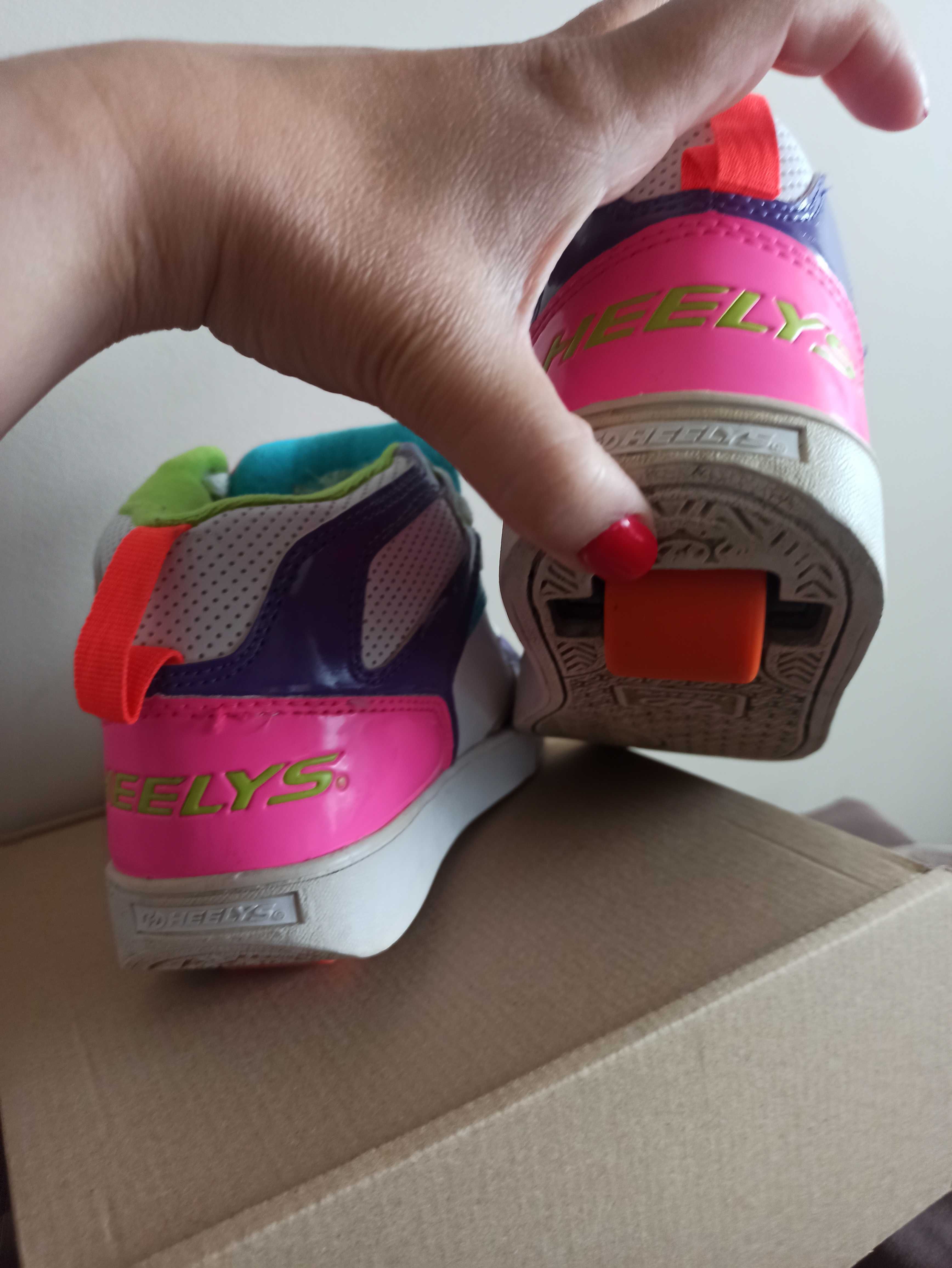 Buty dziecięce z rolkami heelys rozmiar 34