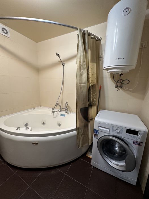 Сдам до Лета. Спальня и кухня-студия в р-не гориполкома