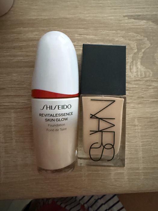 Тональний від Nars та Shiseido