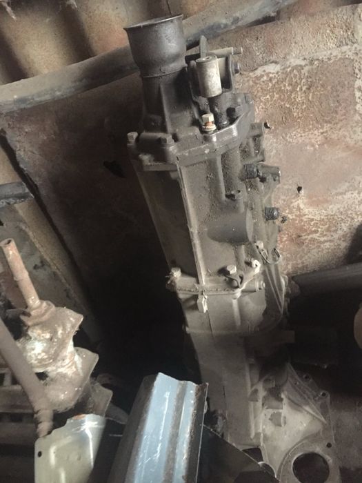 Субару Форестер блок колінввл поршнікрыша, двери