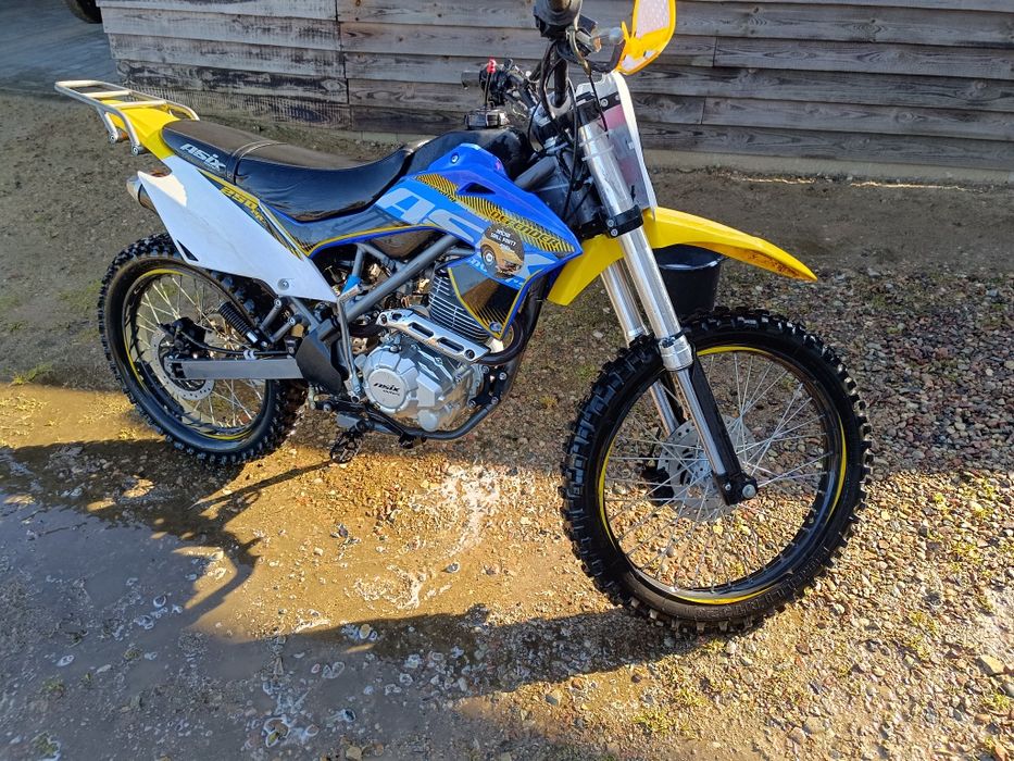 Cross Asix 250 defender