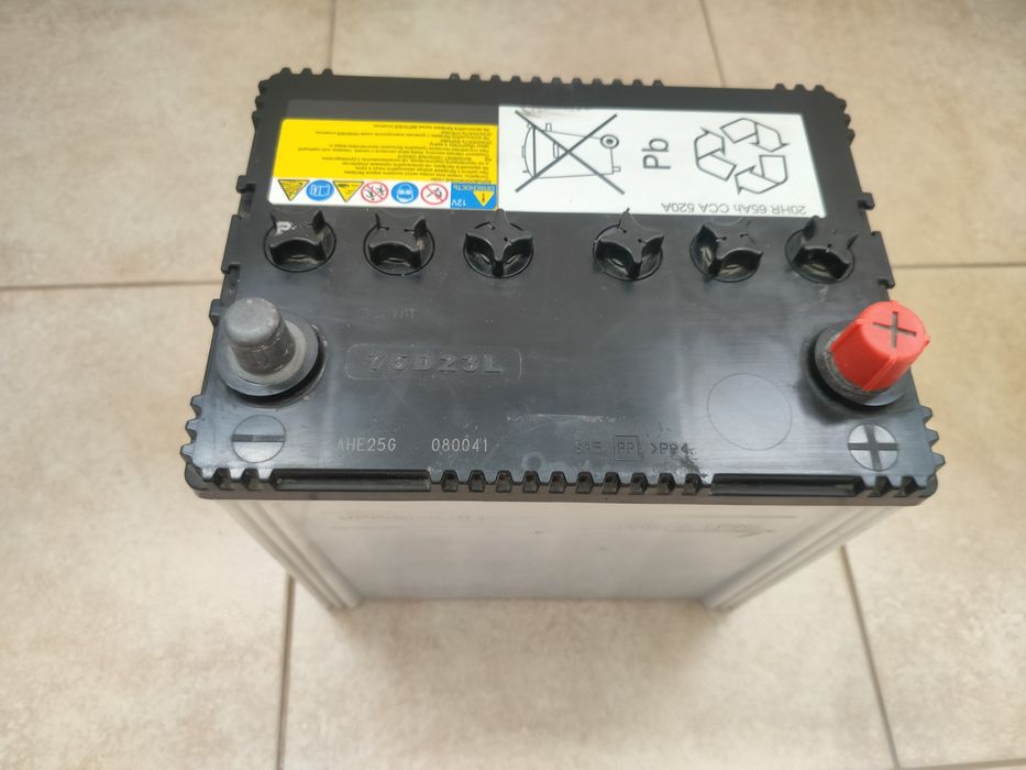 Акумулятор Hitachi 75D23L 20HR 65Ah CCA 520A