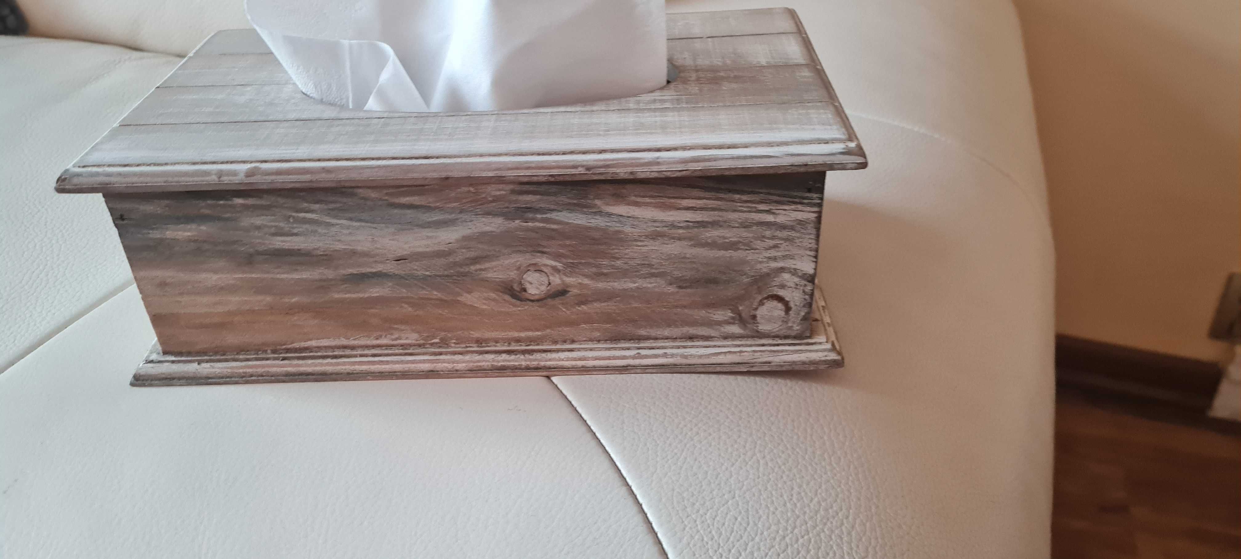 Pudełko drewniane na chusteczki higieniczne