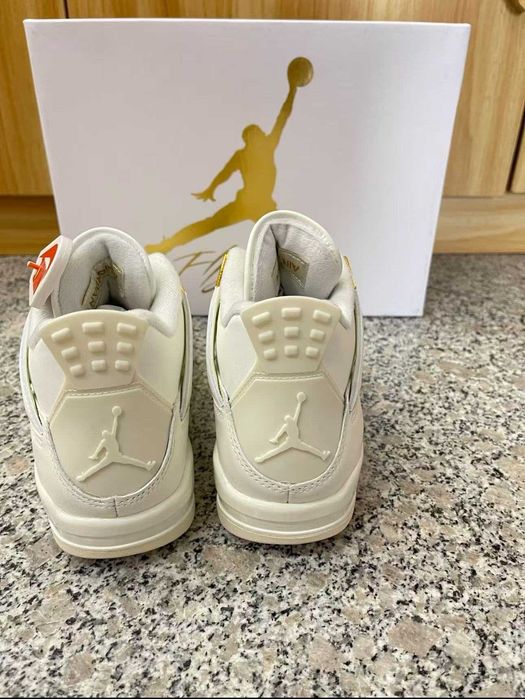 Buty-Trampk-Jordan Air Jordan 4 Retro "Metallic Gold" R.44