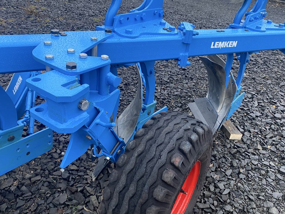 Плуг оборотний навісний 5ти корпусний. Lemken Europal 7,4+1