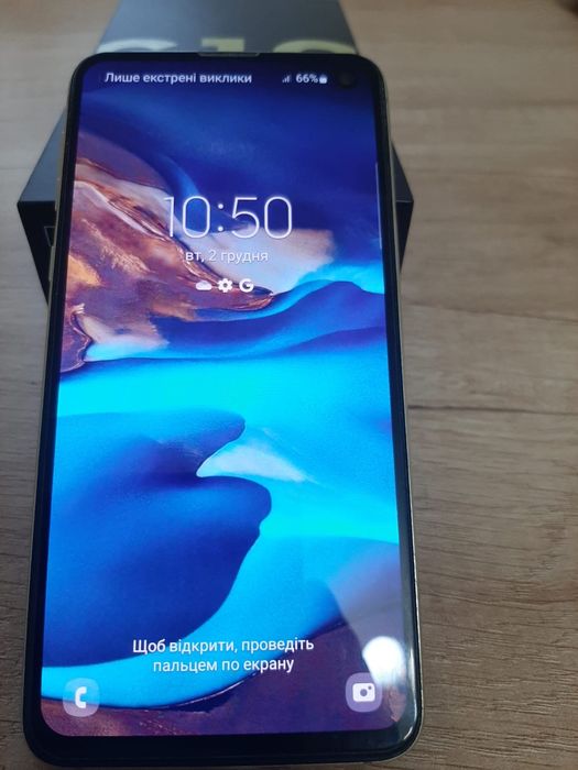 Продам Samsung s10e