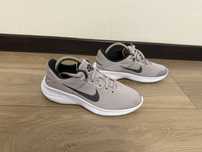 Жіночі кросівки Nike 40.5-41 розмір