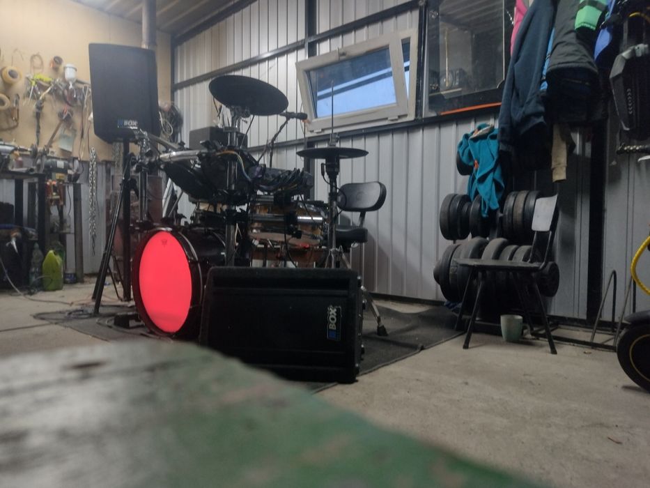 Sprzedam perkusje elektroniczna z modułem Roland td 6v