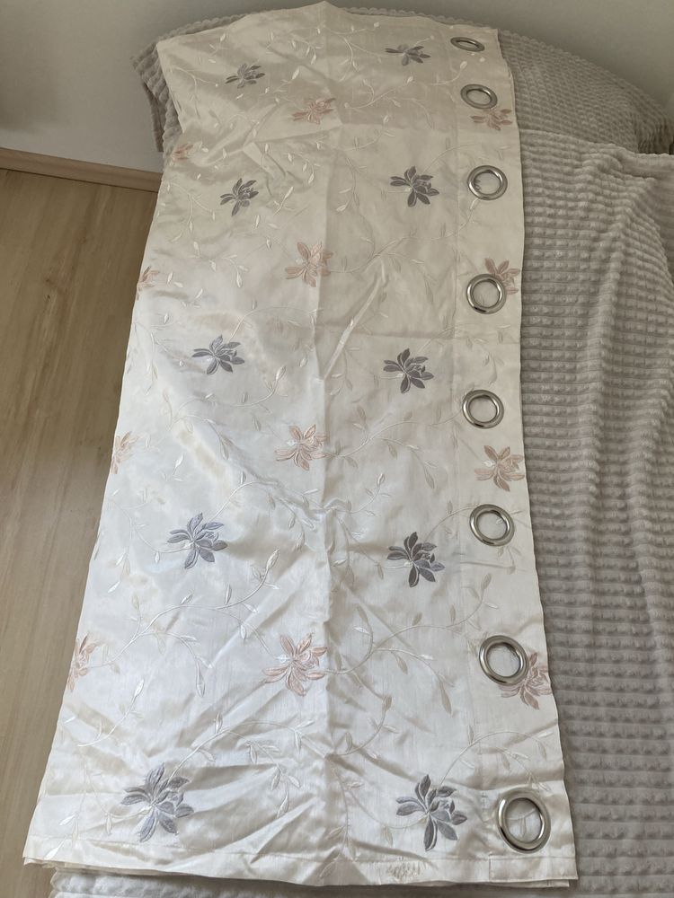 Sprzedam 6 zasłon 140 na 264 cm