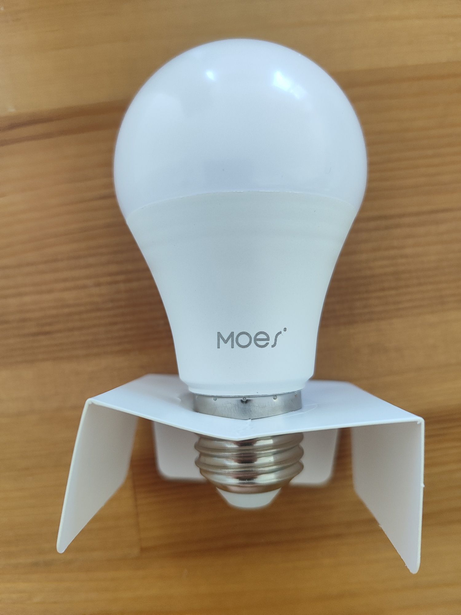 Lâmpada inteligente bluetooth MOES (Bluetooth Smart Bulb)