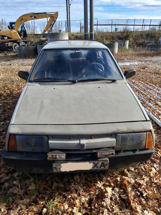 ВАЗ 2108 на бодром ходу