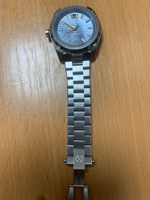 Годинник FORMEX Essence Automatic COSC "Mother of the Sky" 39MM