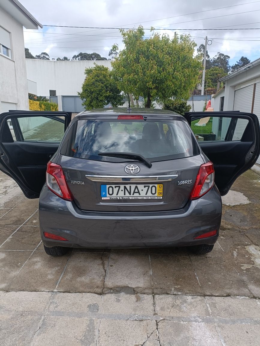 Vendo Toyota Yaris