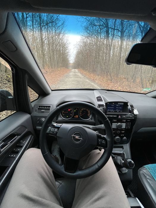 Продам Opel zafira b рестайлинг торг