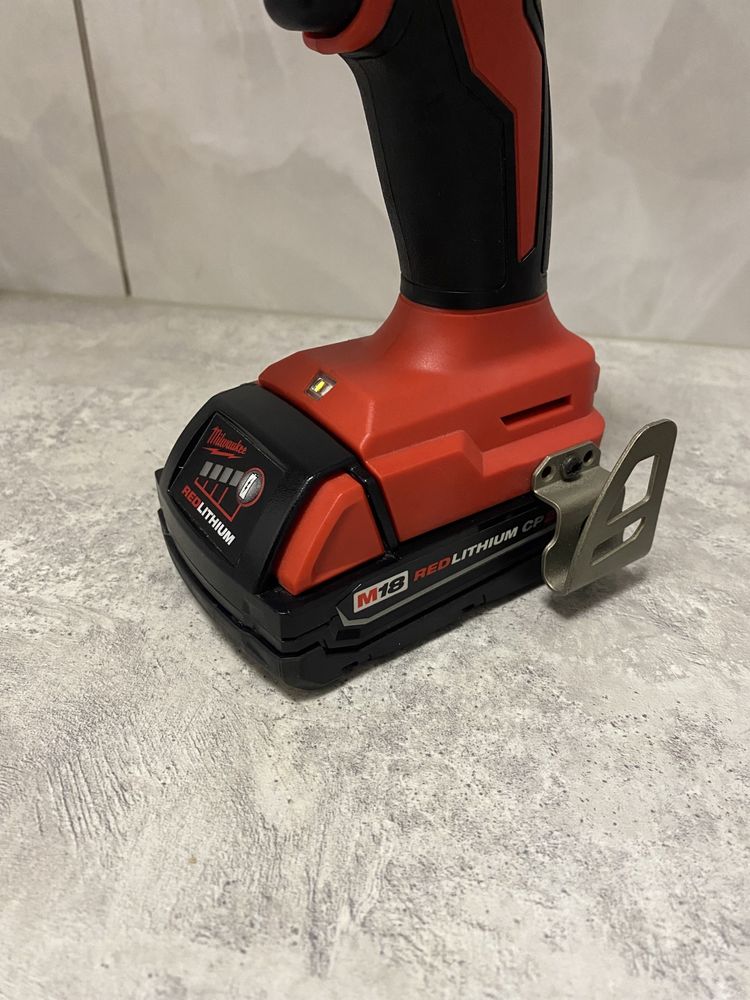 Milwaukee 3692-22CT шуруповерт та імпакт тестований привезено з США