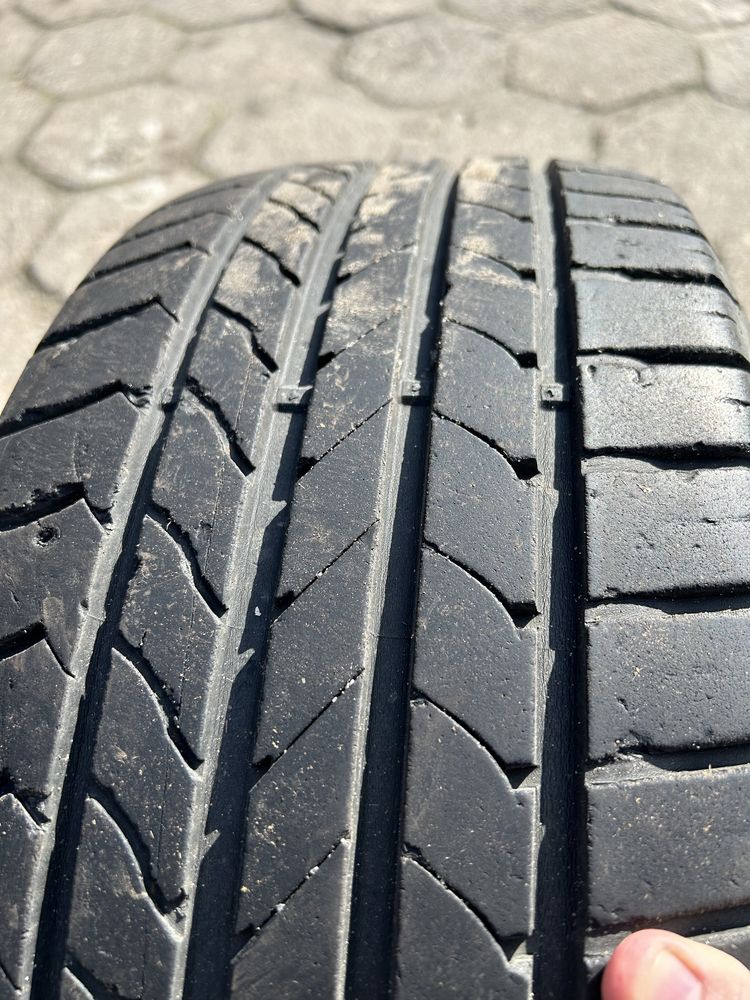 4 opony letnie 215/50 R17 Goodyear komplet