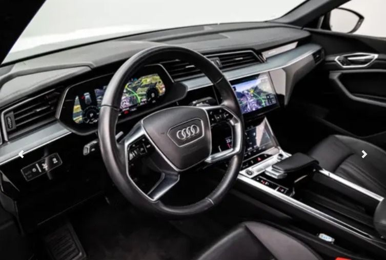 Audi e-tron 55 Quattro S Line Sportback Black Edition 12/2022