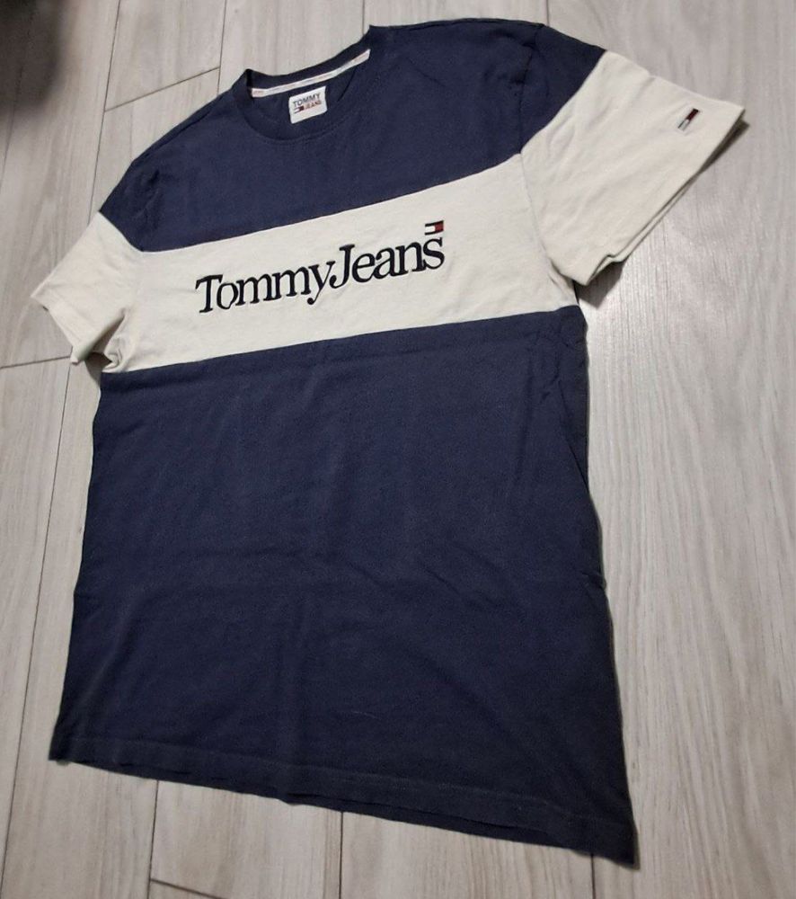 Футболка tommy jeans