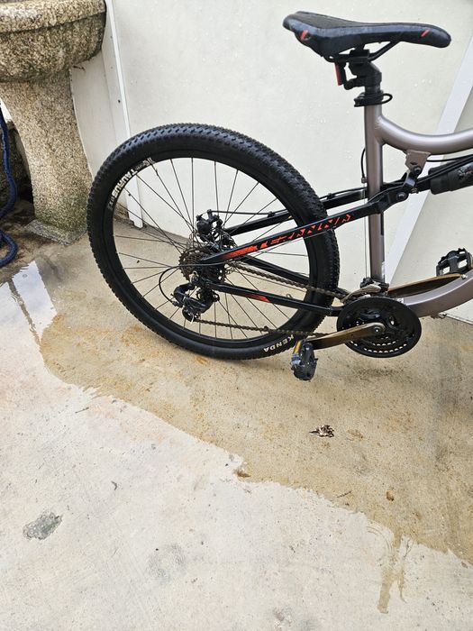 Bicicleta de roda 27.5  suspensão total