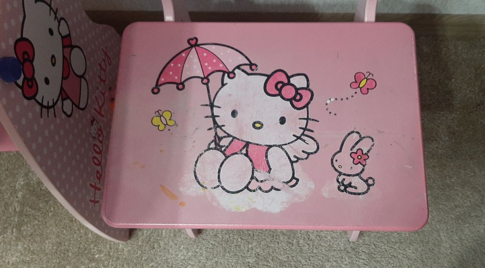 Стіл письмовий зі стільчиком