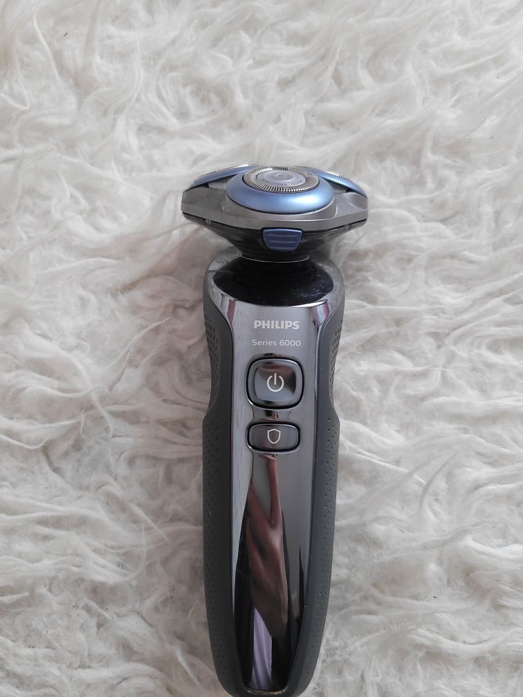 Golarka Philips Series 6000