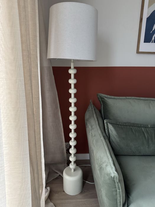 Nowa stylowa lampa