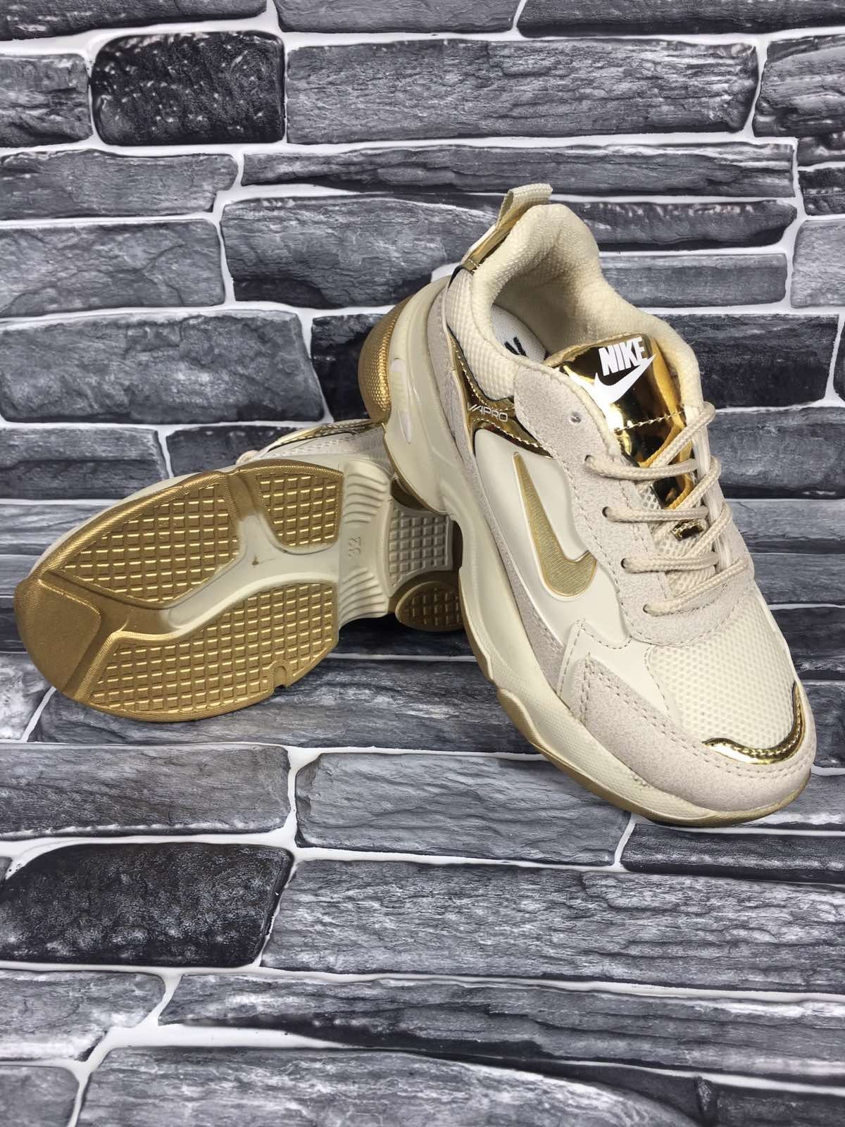 Кроссовки подростковые NIKE