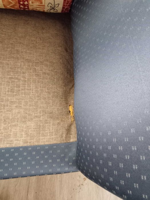 Sofa de 2 lugares em bom estado